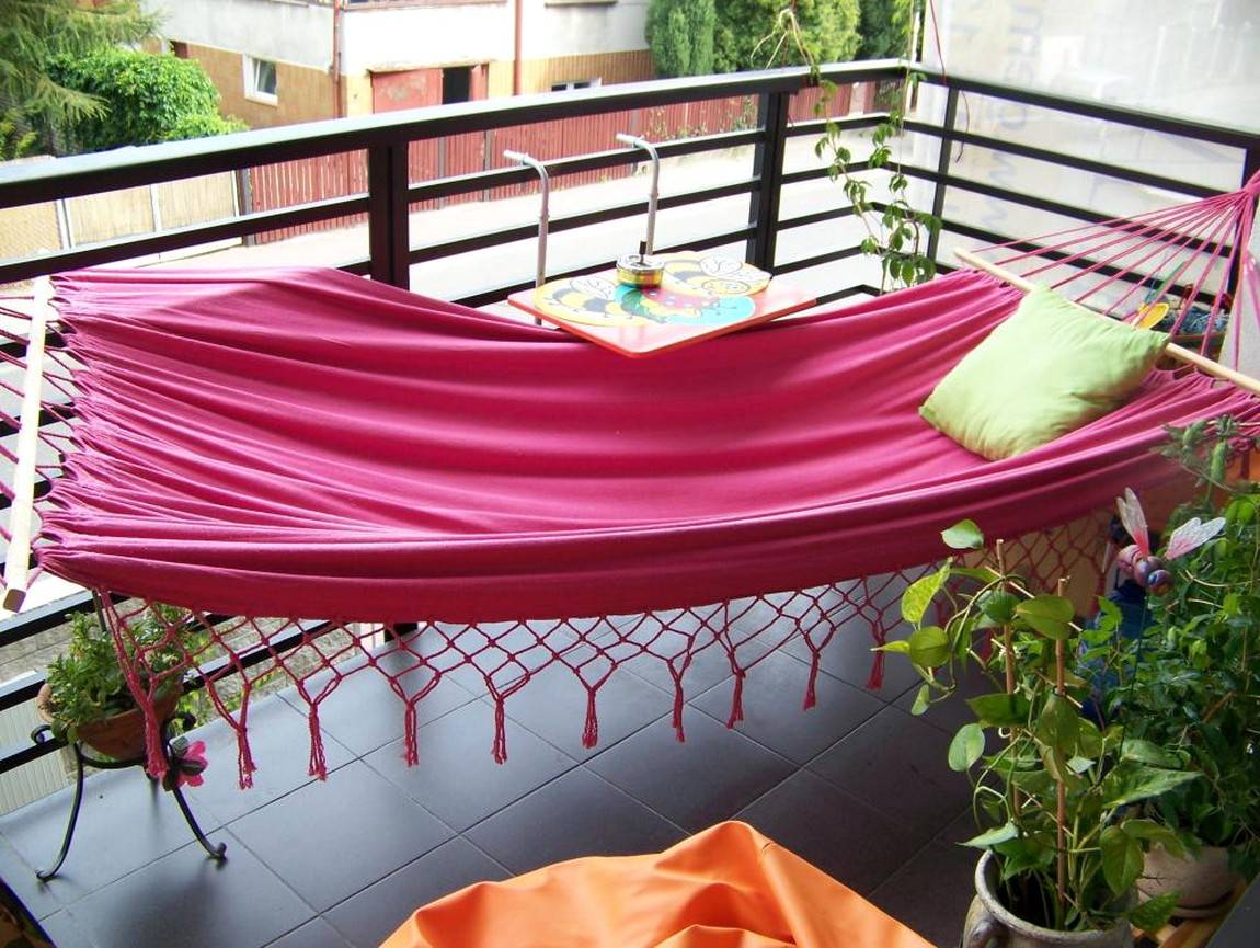 17 Ways to Turn Your Tiny Balcony Into an Irresistible Retreat