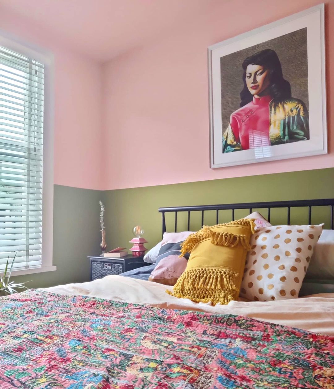 Go for Two Tone Walls: Pink and green