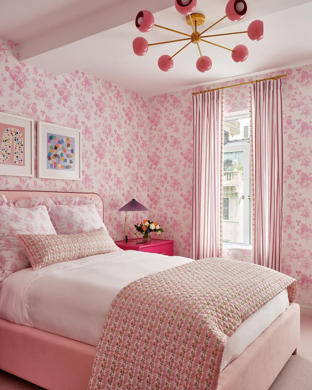 Use Floral Wallpaper: Pink and white