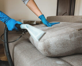 cleaning-sofa