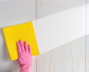Removing tile stain - Urban Company
